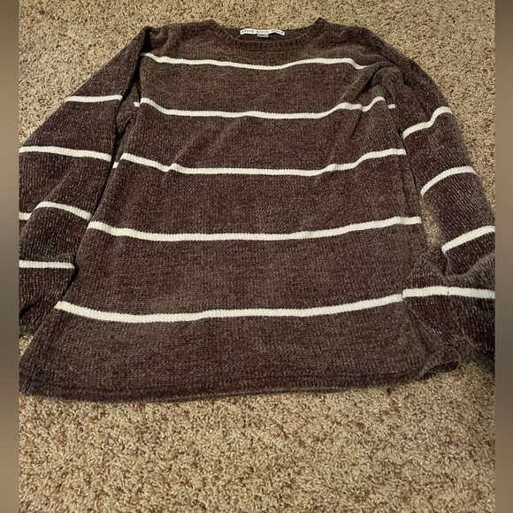 White Green Stripped Soft Sweater
